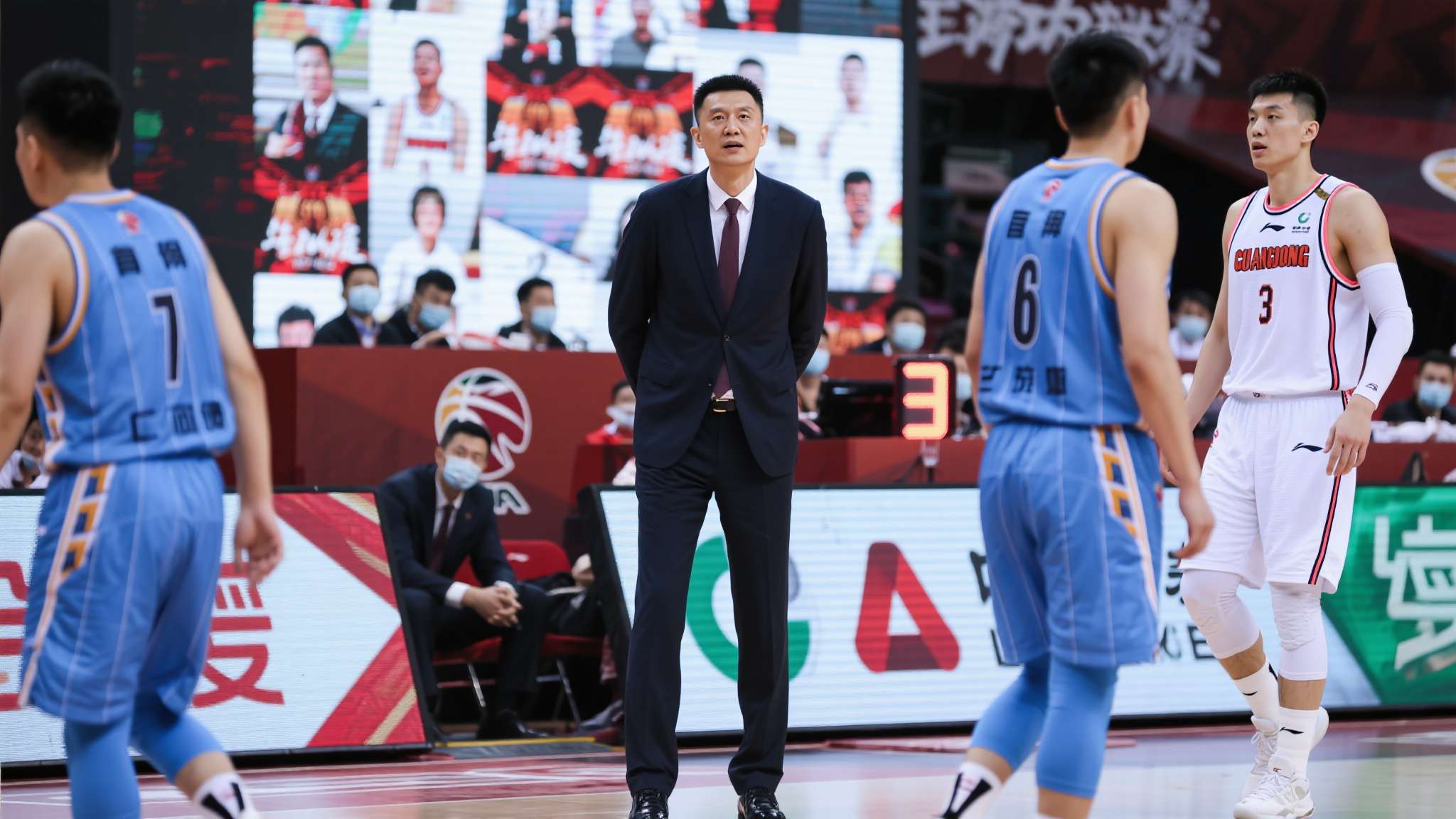 杜锋广东男篮是强队吗 在最近结束的CBA常规赛中,广东队与北京首钢进行了一场极具看点的对决。全场比分胶